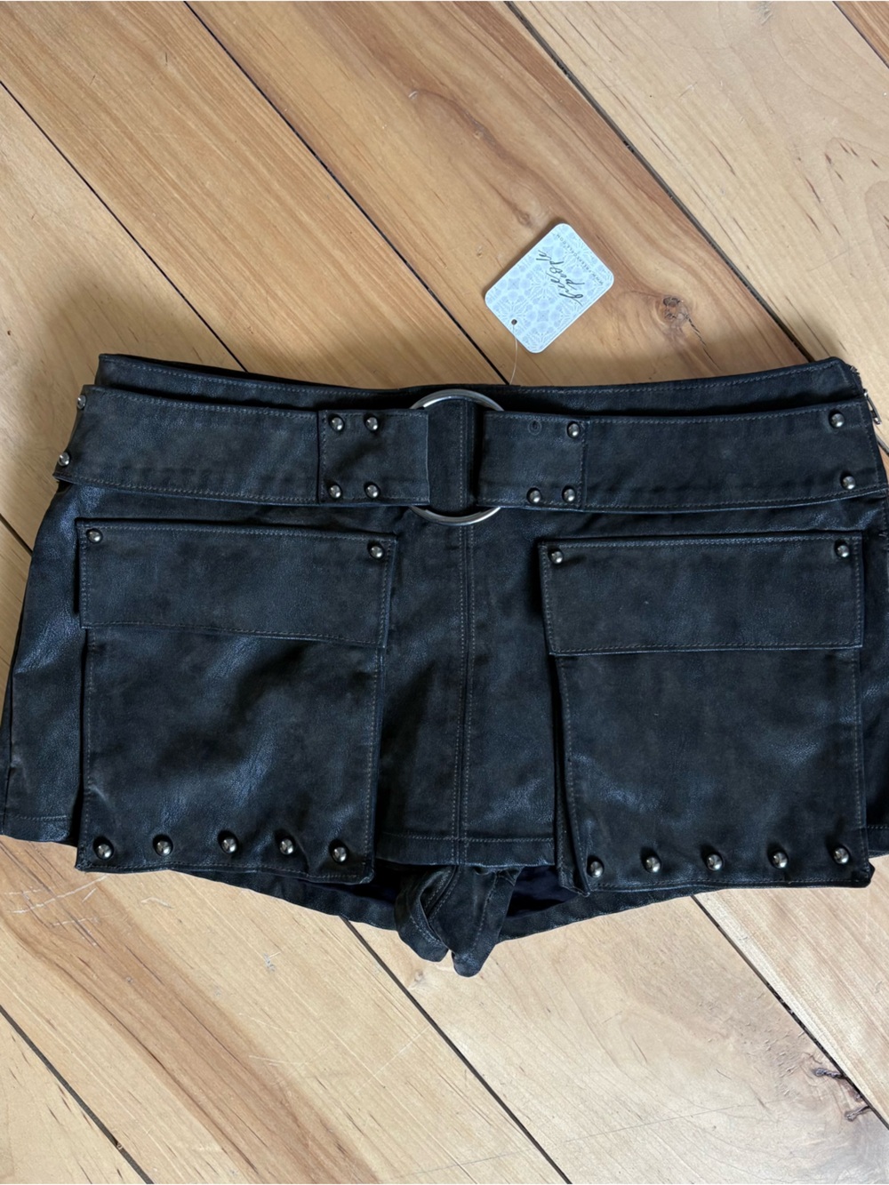 Free People We The Free Black Vegan Suede Micro Mini Cargo Skort Size 4 - Picture 2 of 15